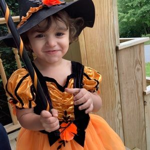 Meet your Posher, Muna